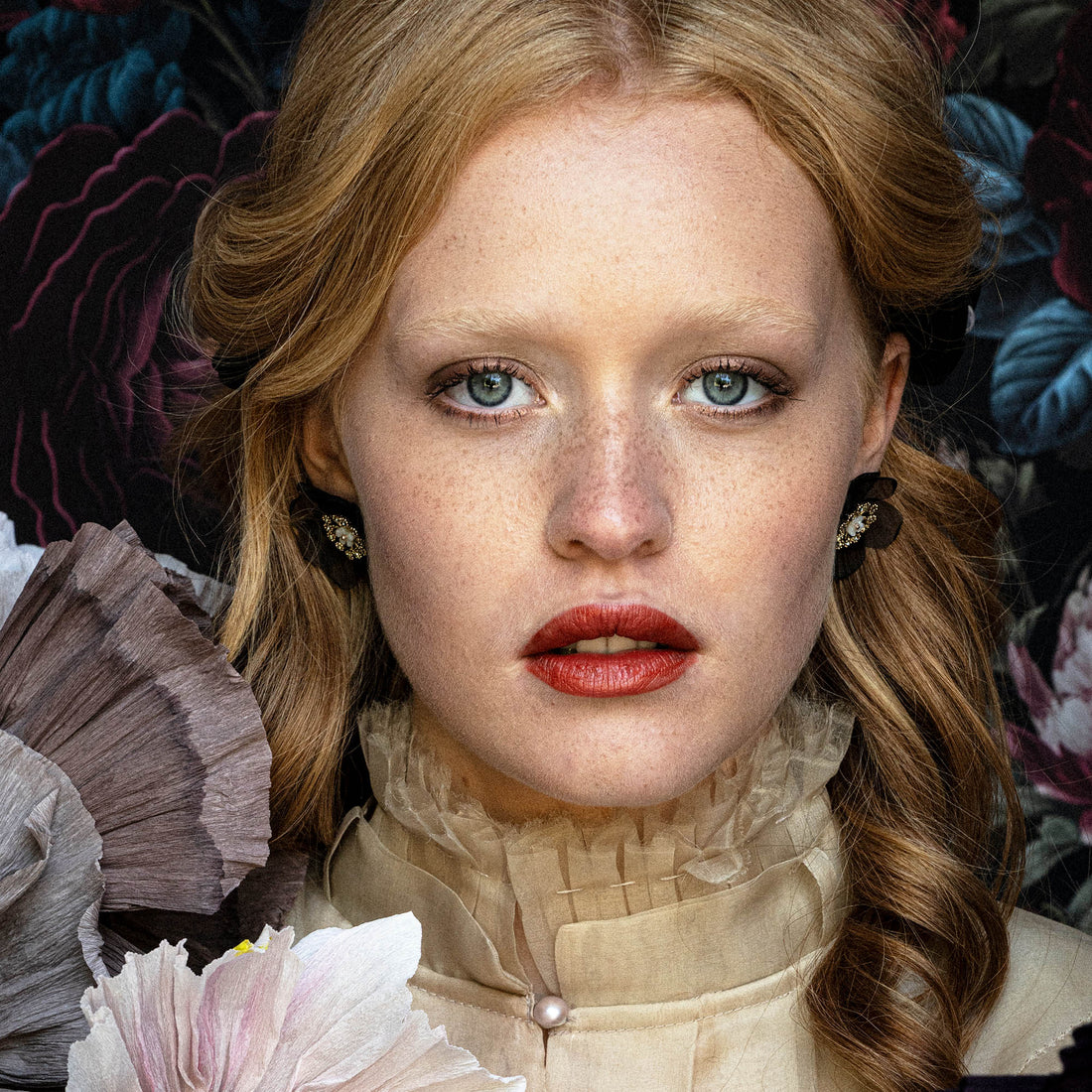 Lily and Rose Organza Botanical Earrings Jet