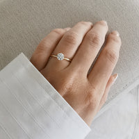 Adele-solitarring-forlovningsring-rodguld