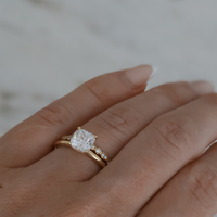 Blanche-cushion-cut-rodguld-forlovningsring