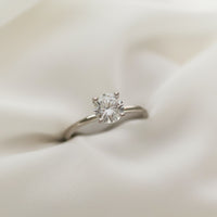 Florens-1_25-vitguld-solitarring-forlovningsring