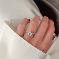 Ernst Forssell Collectées Adèle 1,00 ct Förlovningsring med sidostenar