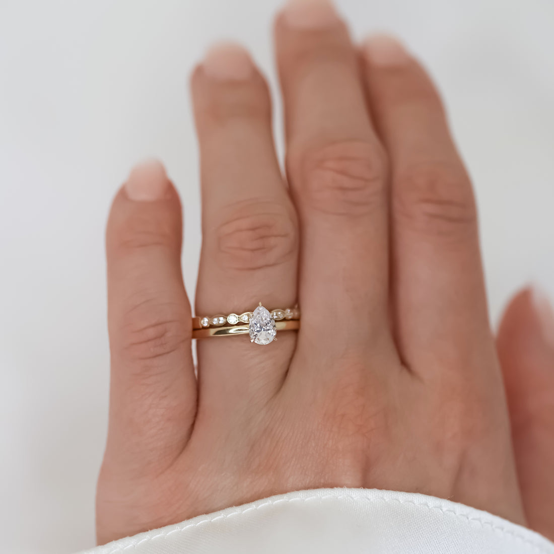 Ernst Forssell Collectées Lucie Pear Cut 0,70 ct Förlovningsring