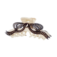 Maanesten Inasia Hair Claw Off-White