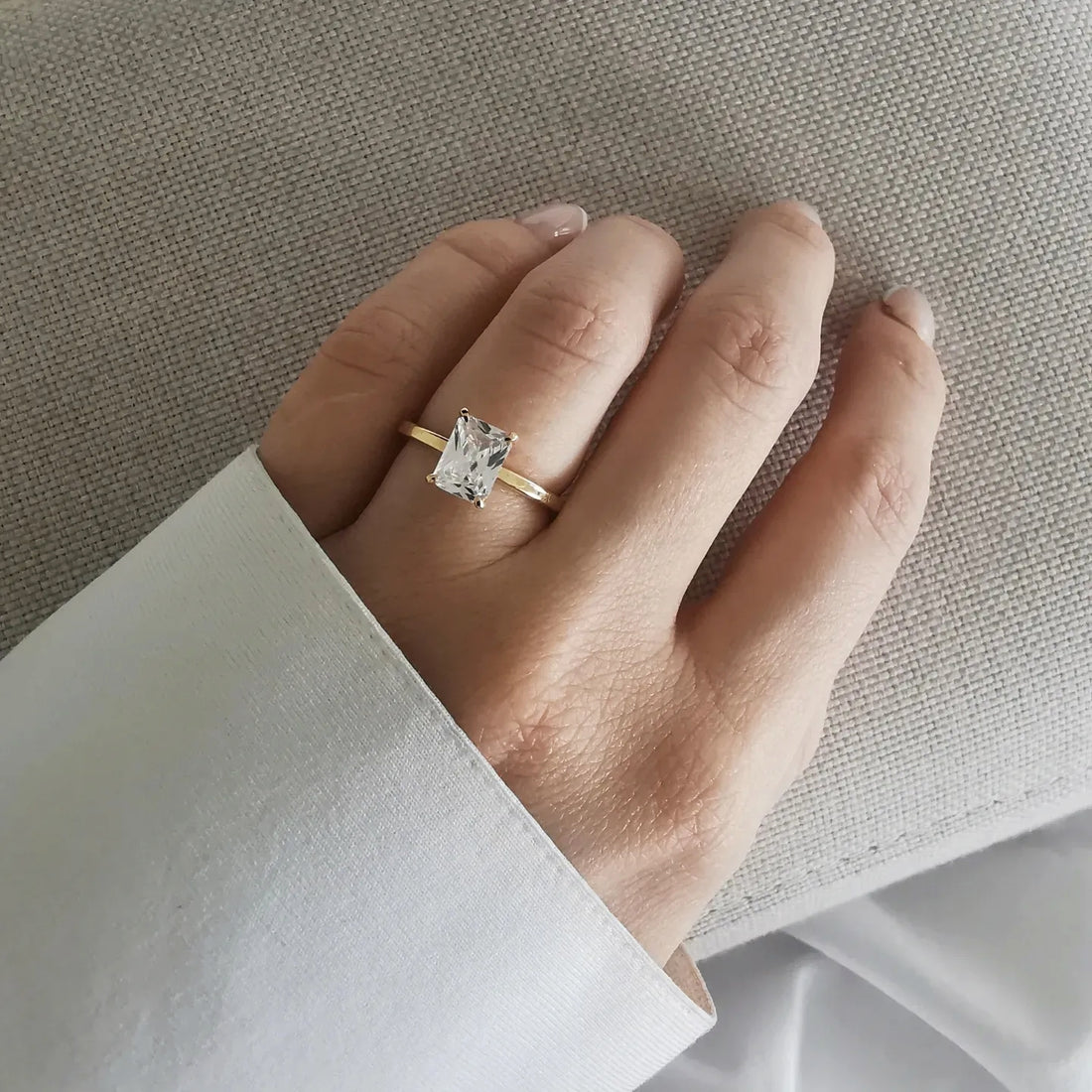 Kate-radiant-cut-rodguld-forlovningsring