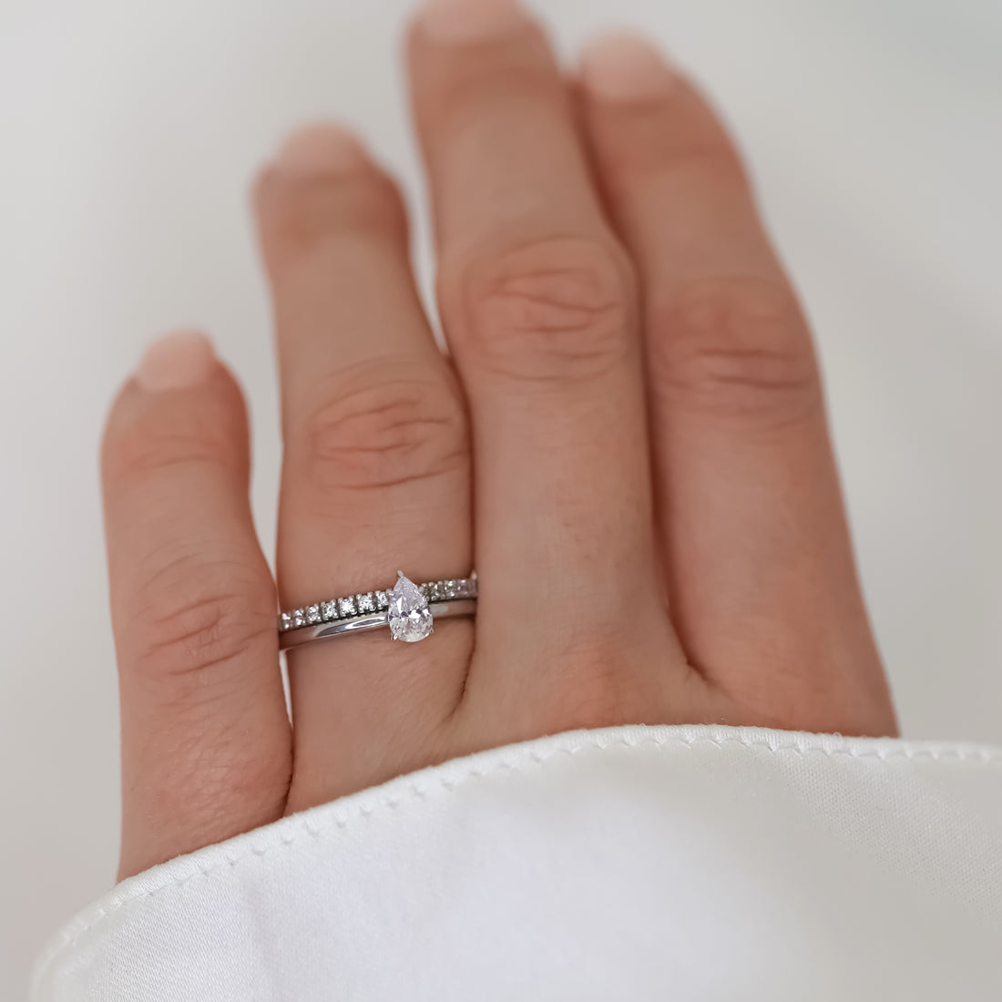 Ernst Forssell Collectées Lucie Pear Cut 0,40 ct Förlovningsring