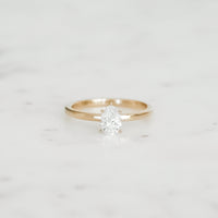 Ernst Forssell Collectées Lucie Pear Cut 0,70 ct Förlovningsring