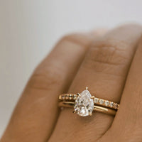 Ernst Forssell Collectées Lucie Pear Cut 1,10 ct Förlovningsring