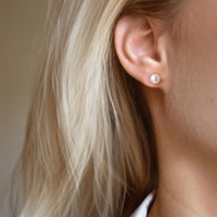 Drakenberg Sjölin Petite Pearl Single Studs Silver