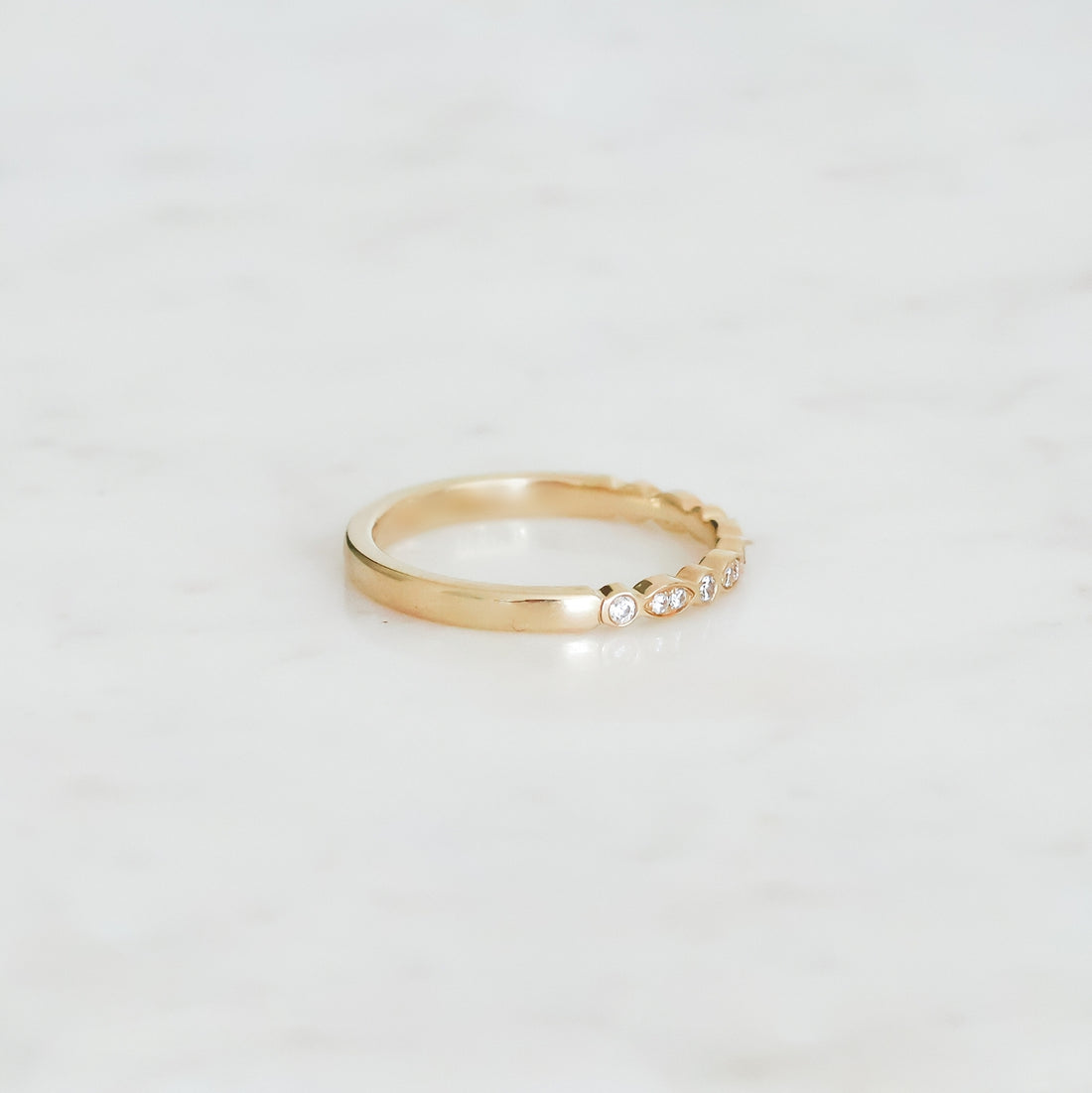 Petite-julie-roguld-alliansring-vigselring