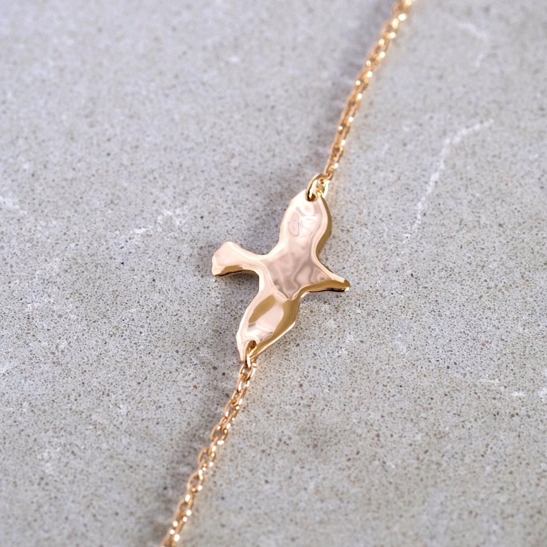 Emma Israelsson Organic Dove Bracelet Gold