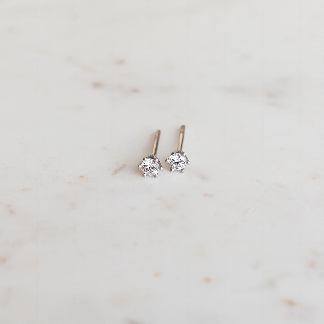 Camille-studs-diamant-örhängen-collectees