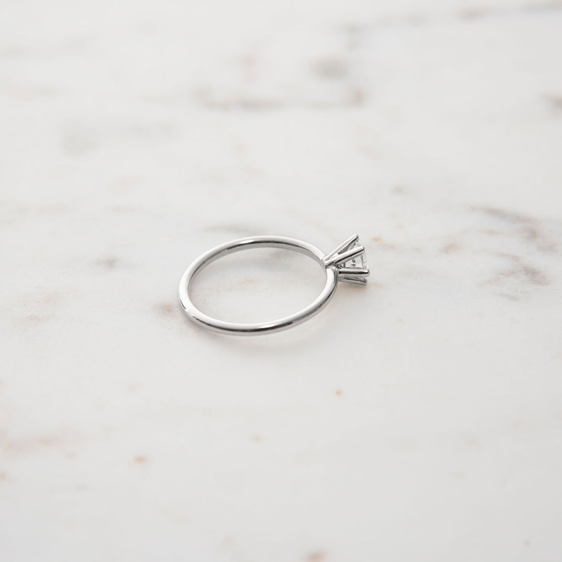 Clementine-vitguld-forlovningsring