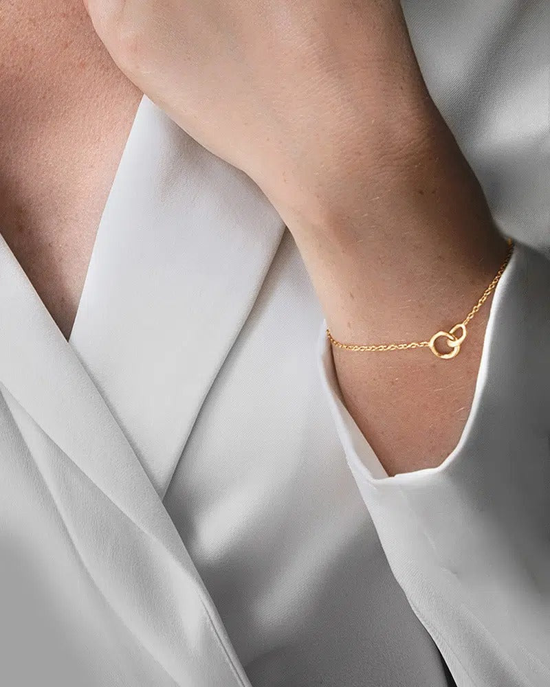 Les-Amis-drop-bracelet-gold