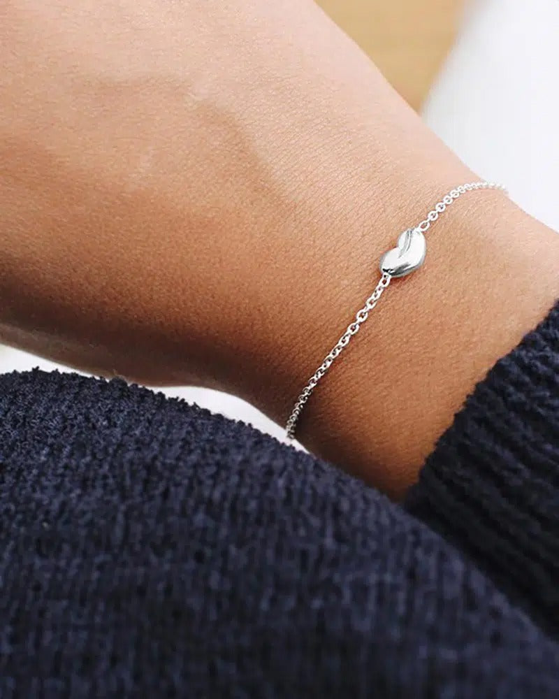 Loving-Heart-medium-single-bracelet