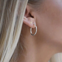 Women-Unite-drop-studs-gold-drakenberg-sjölin