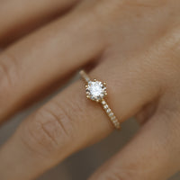 Ernst Forssell Collectées Adèle 0,70 ct Förlovningsring med sidostenar