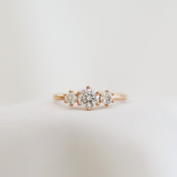 Adele-trestensring-070-rodguld-forlovningsring-9