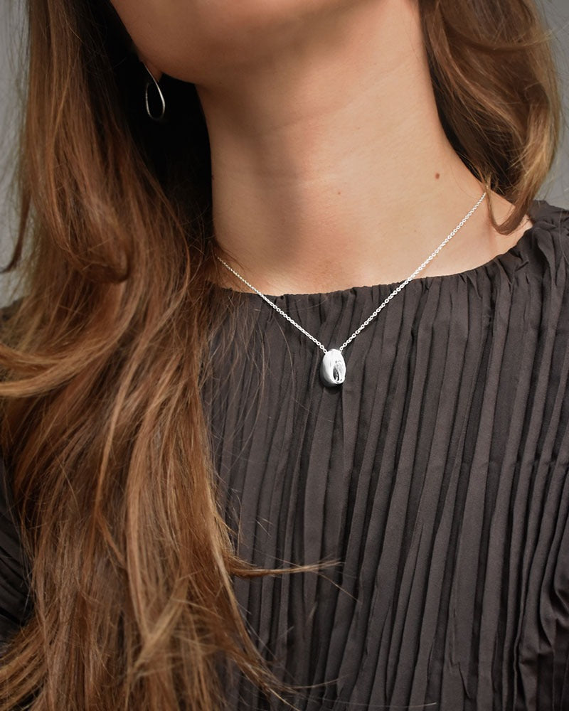 aqua-swirl-small-necklace-drakenberg