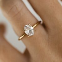 Ernst Forssell Collectées Claire Oval Cut 1,00 ct Förlovningsring