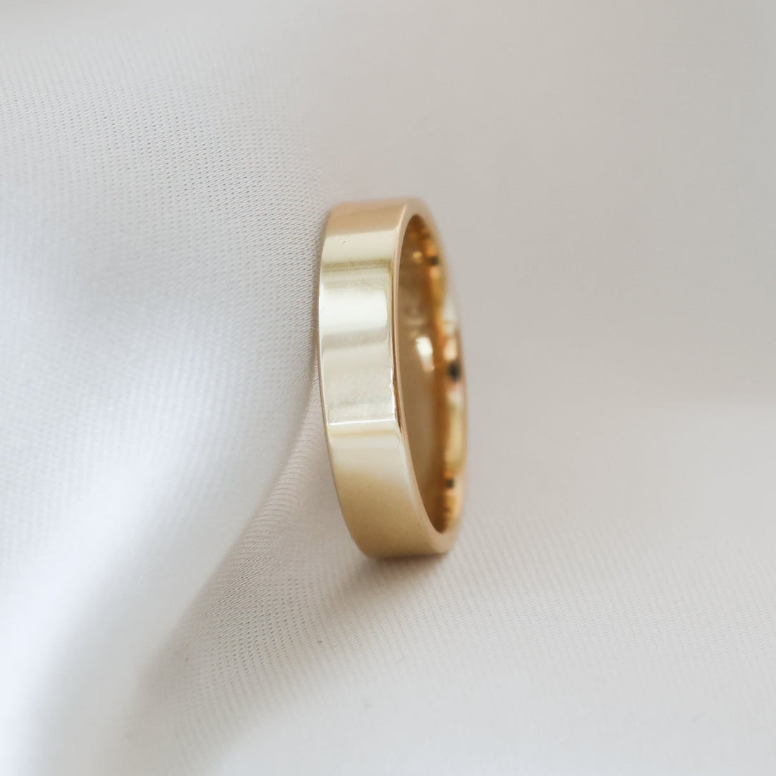 Dorian-5mm-rodguld-forlovningsring