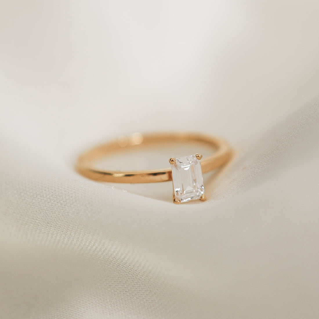 Ella Emerald Cut 0,60 ct Förlovningsring