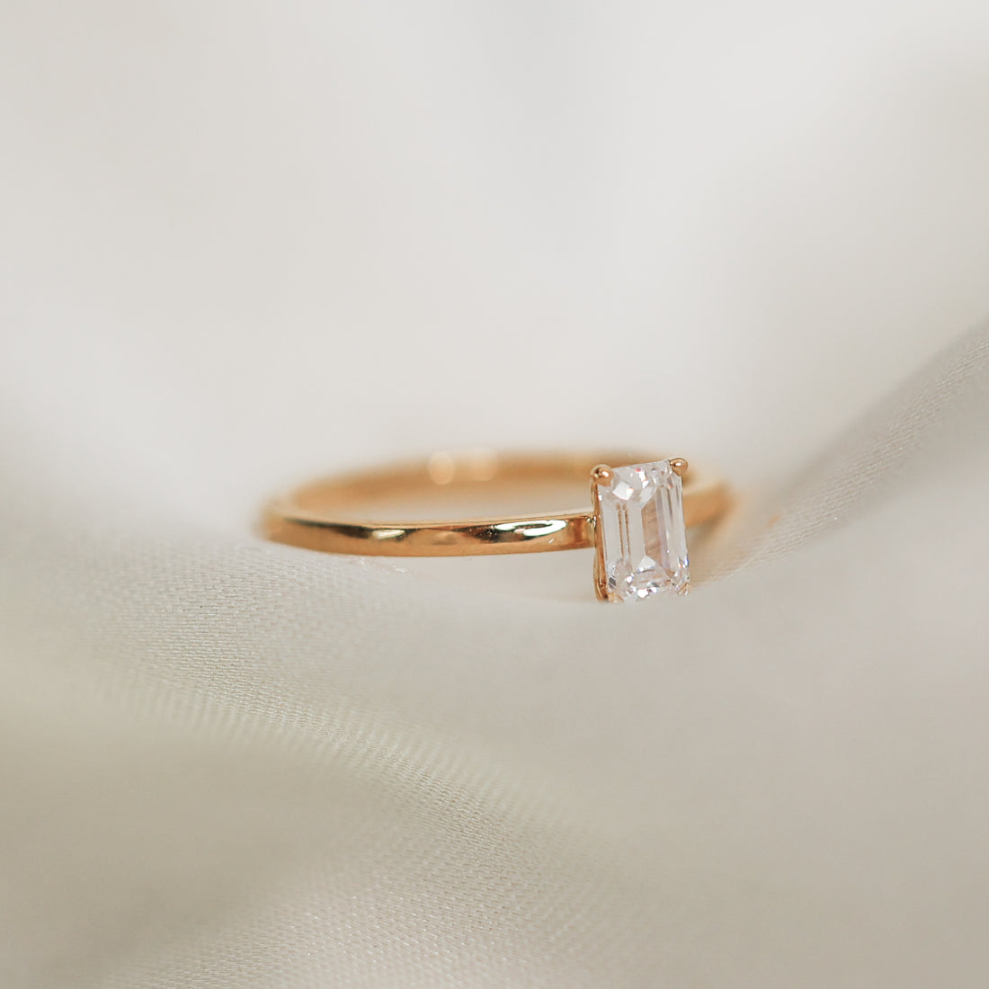 Ella Emerald Cut 0,60 ct Förlovningsring