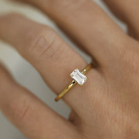 Ella Emerald Cut 0,60 ct Förlovningsring