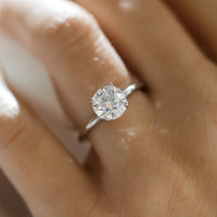 Florens-2-00-vitguld-forlovningsring