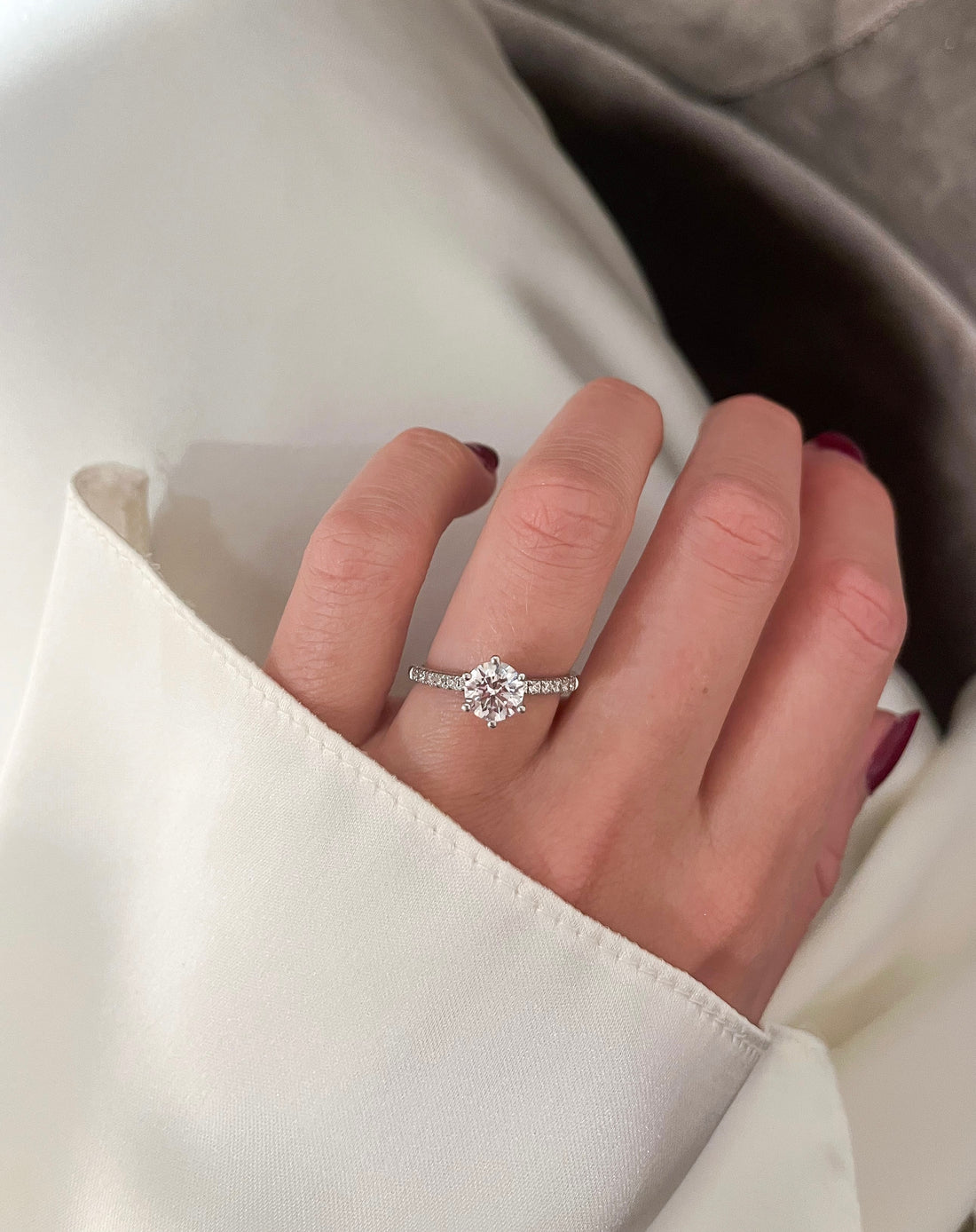 Ernst Forssell Collectées Adèle 1,00 ct Förlovningsring med sidostenar