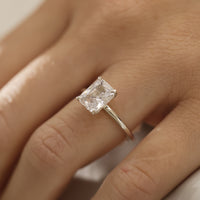 Kate-radiant-2_60-vitguld-forlovningsring