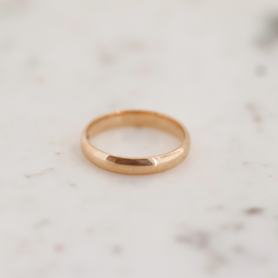 Louis slät ring 4mm 18K 
