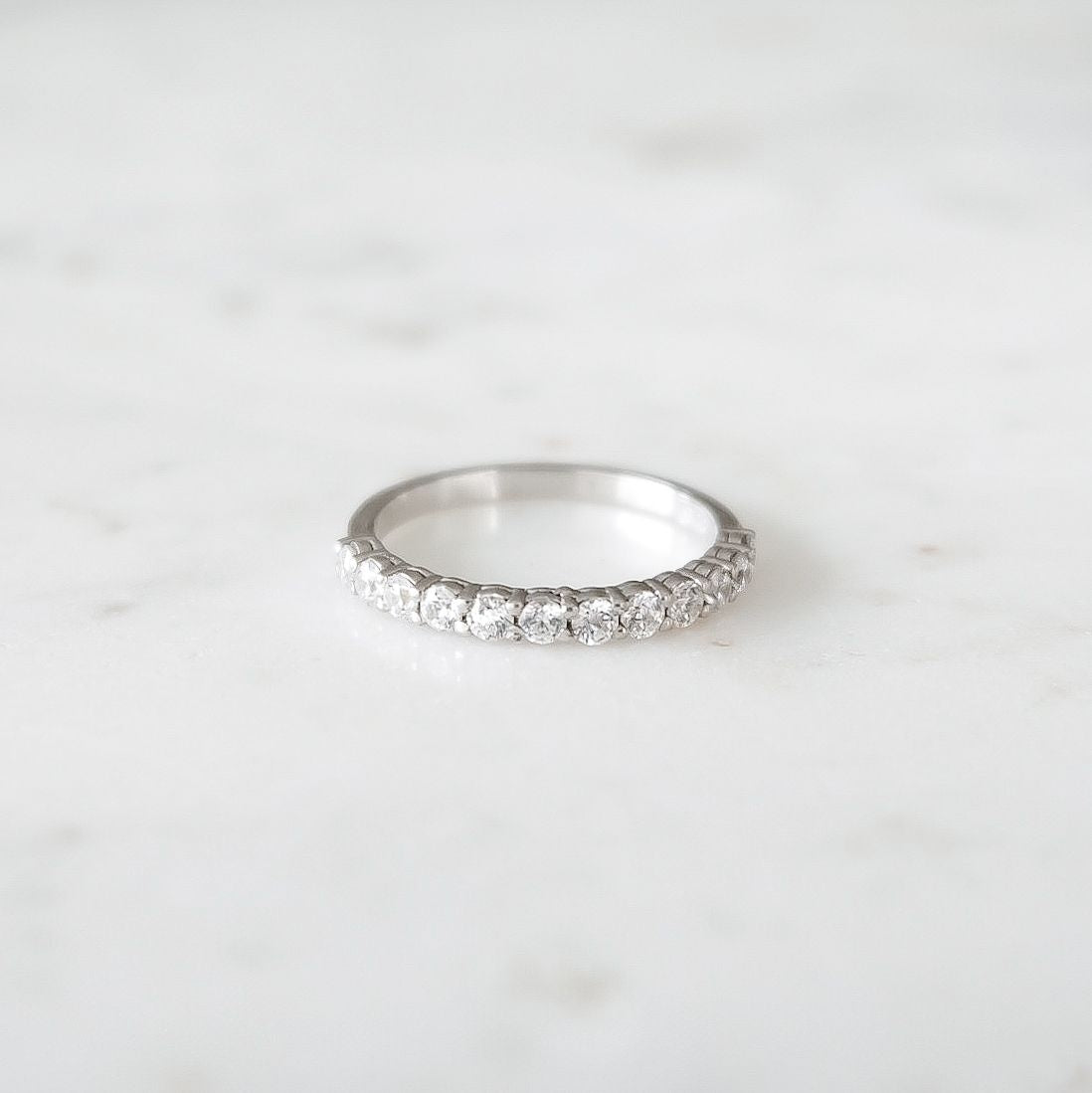 Petite-cherie-halvallians-vigselring
