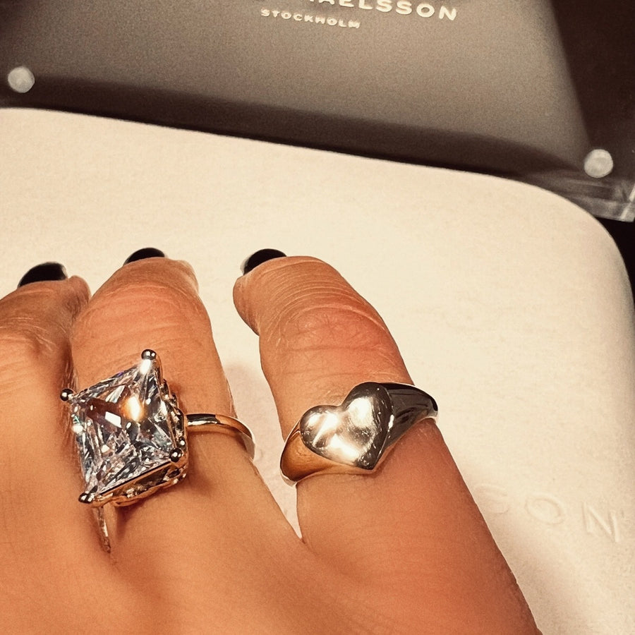 heart-signet-ring-silver-emma-israelsson