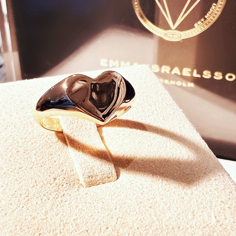 heart-signet-ring-silver-emma-israelsson