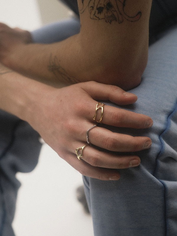 Maria Black Iris Ring Gold