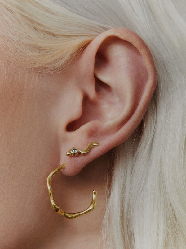    nora-crawler-earring-gold-maria-black