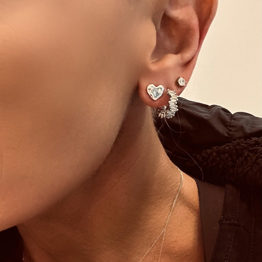 organic-heart-mini-earrings-silver-emma-israelsson