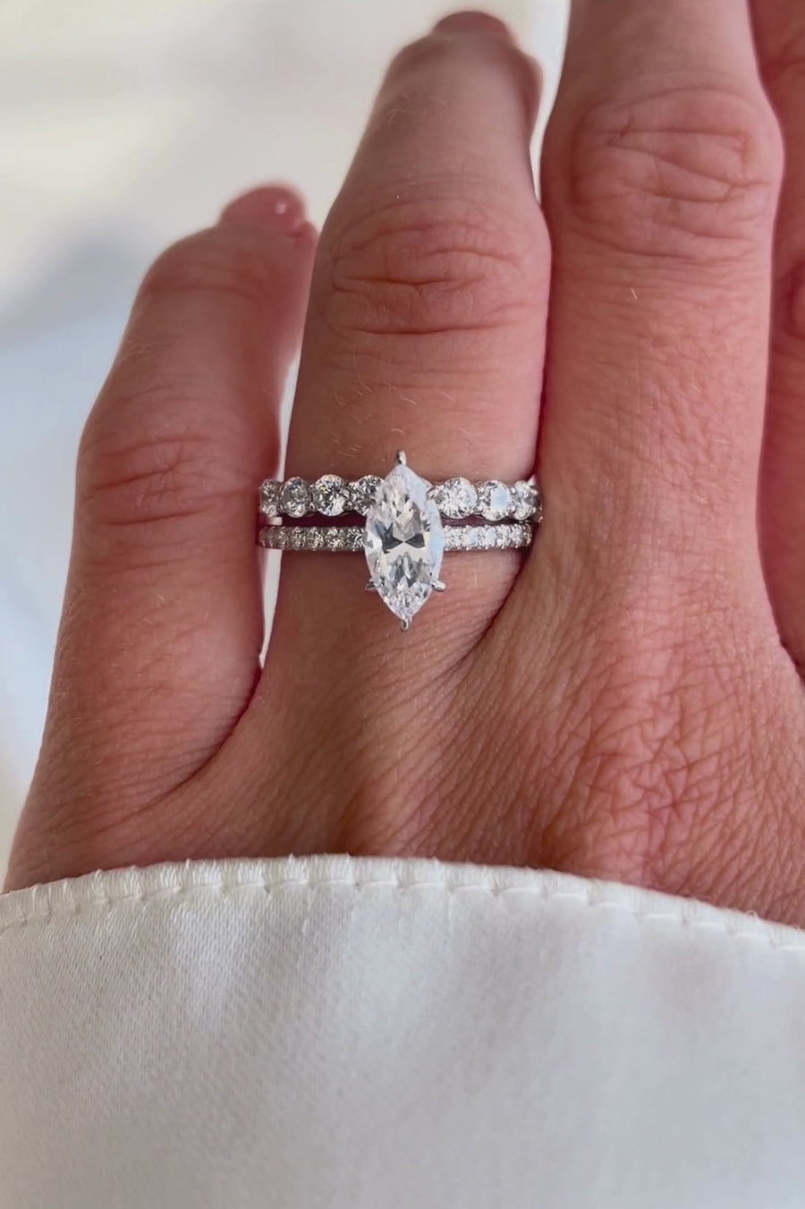 Ernst Forssell Collectées Madison Marquise Cut 1,00ct med sidostenar Förlovningsring