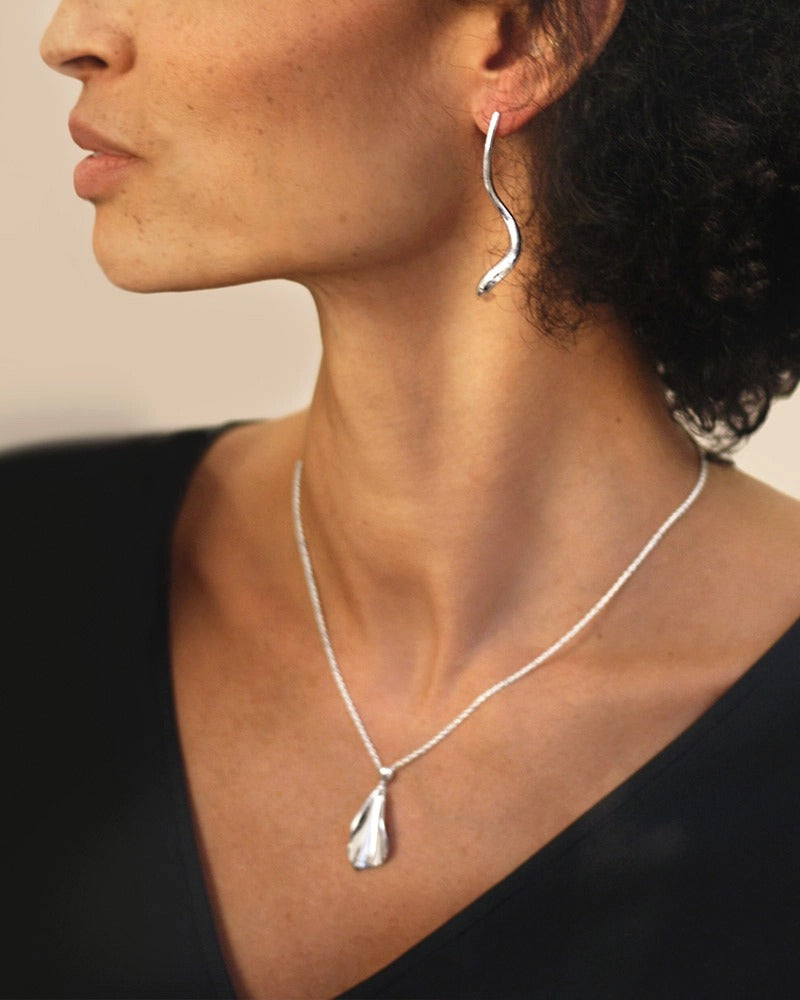 Gardenia-single-necklace