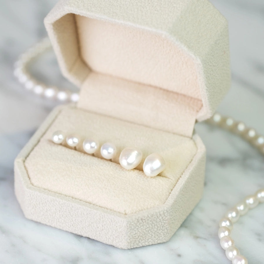 Emma Israelsson Freshwater Pearl Earrings S
