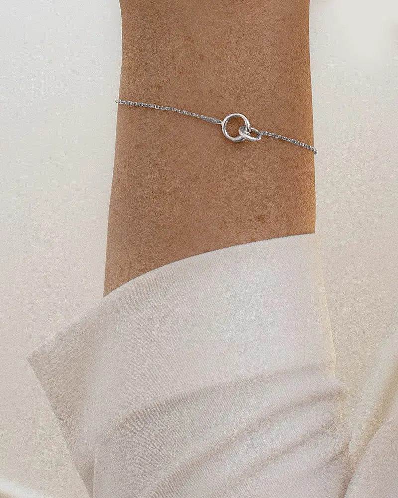 Les-Amis-drop-bracelet