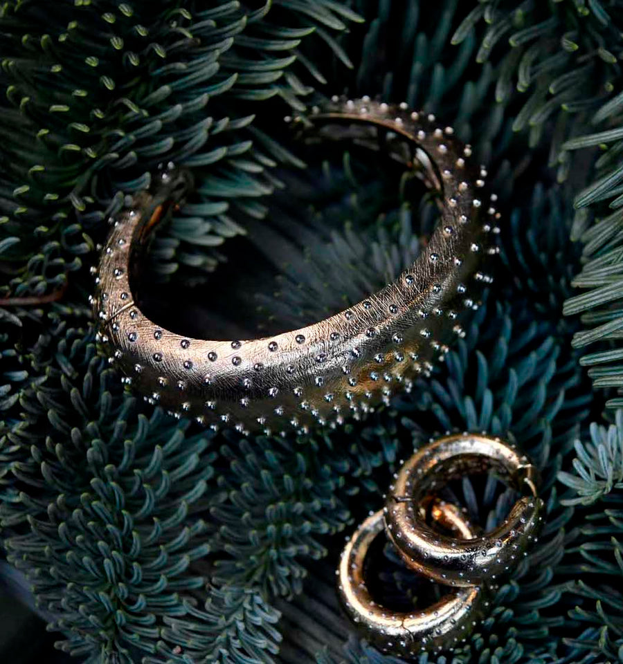Pantolin Ostrich Bangle Gold