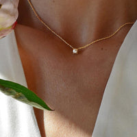 Petite-Pearl-necklace-gold