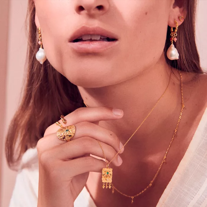    Una-necklace-gold-maanesten