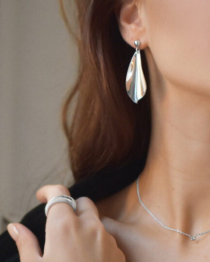 gardenia-earrings-drakenberg-sjolin