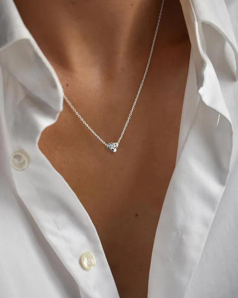 le-knot-drop-necklace