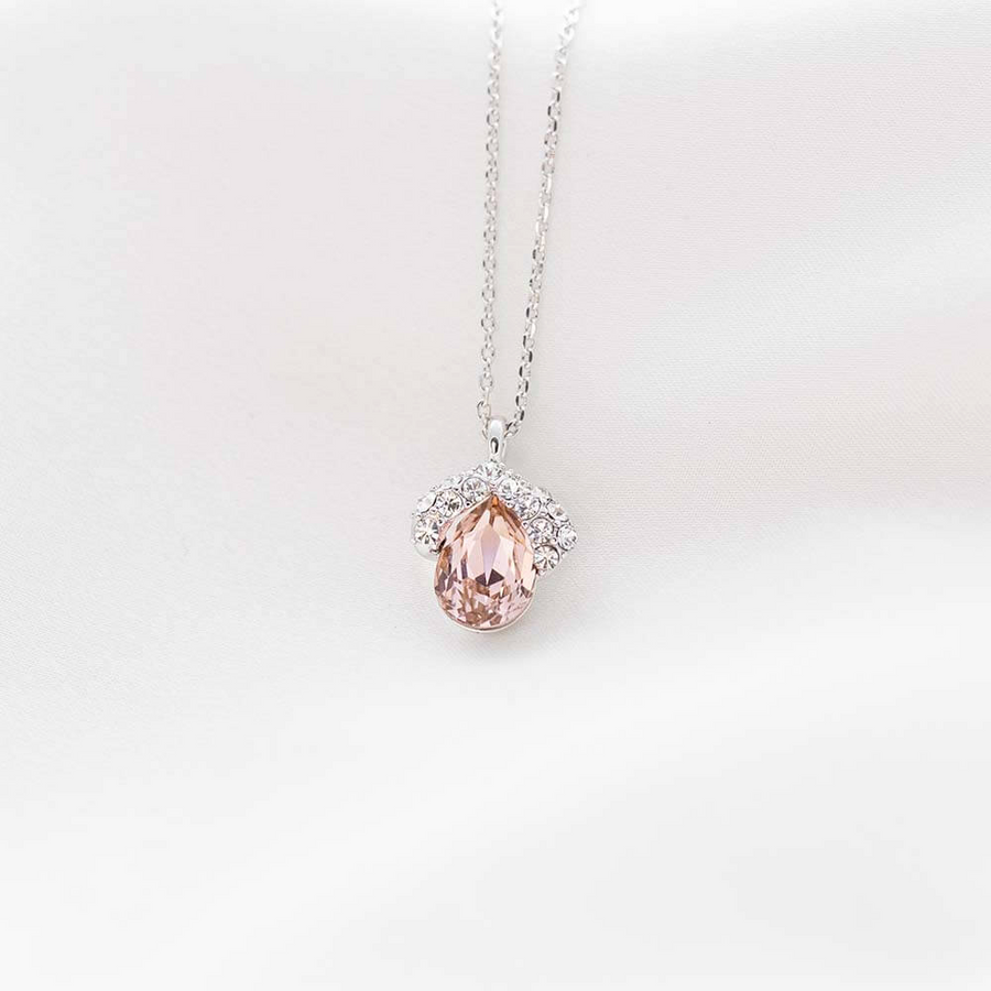 petite-grace-necklace-vintage-rose