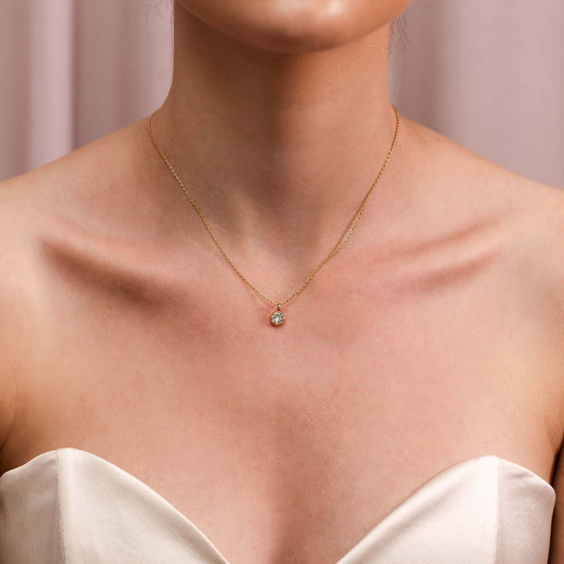 petite-victoria-necklace-silvershade-gold